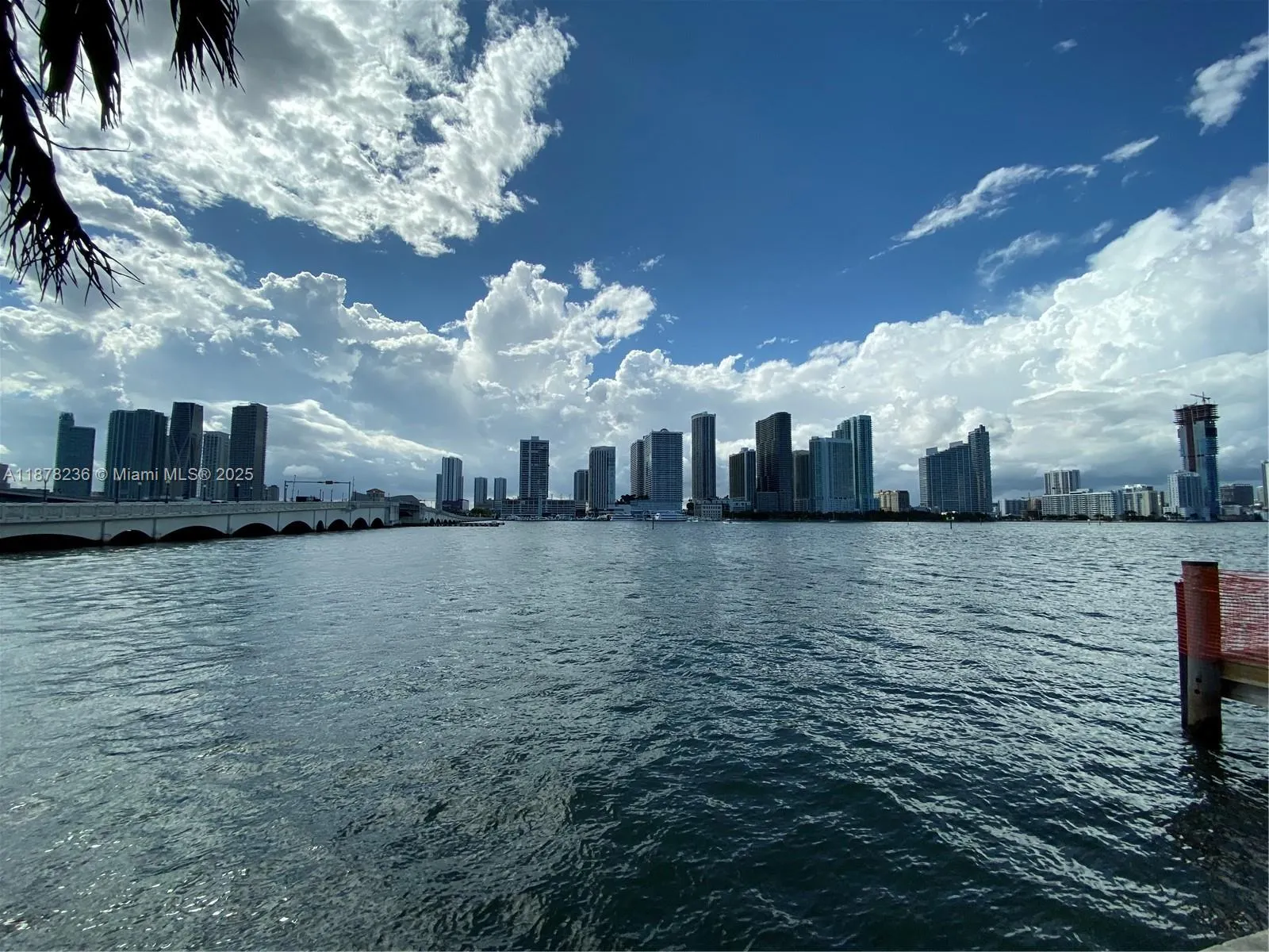 801 N VENETIAN DRIVE, #202