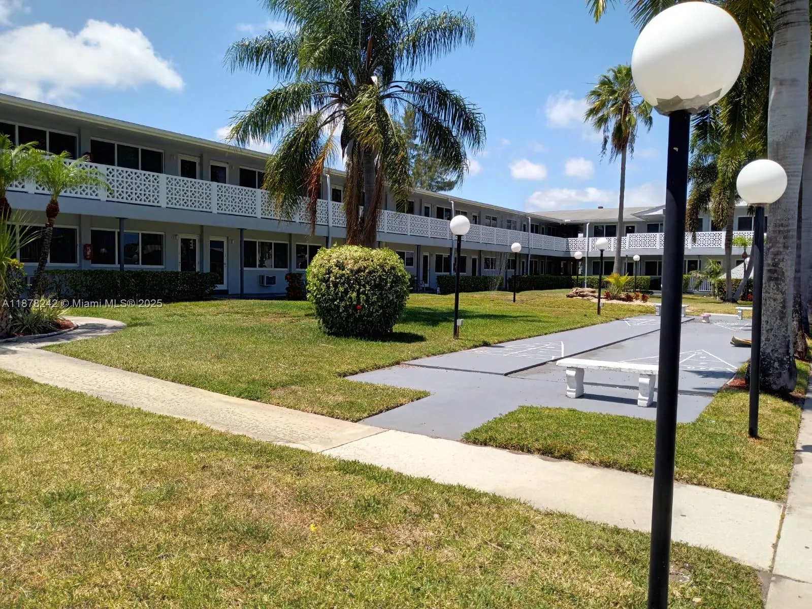 600 Layne Blvd, #118