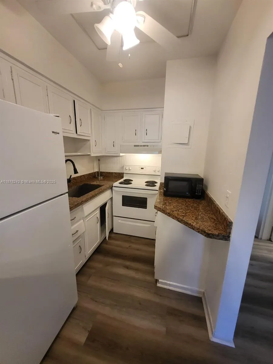 600 Layne Blvd, #118