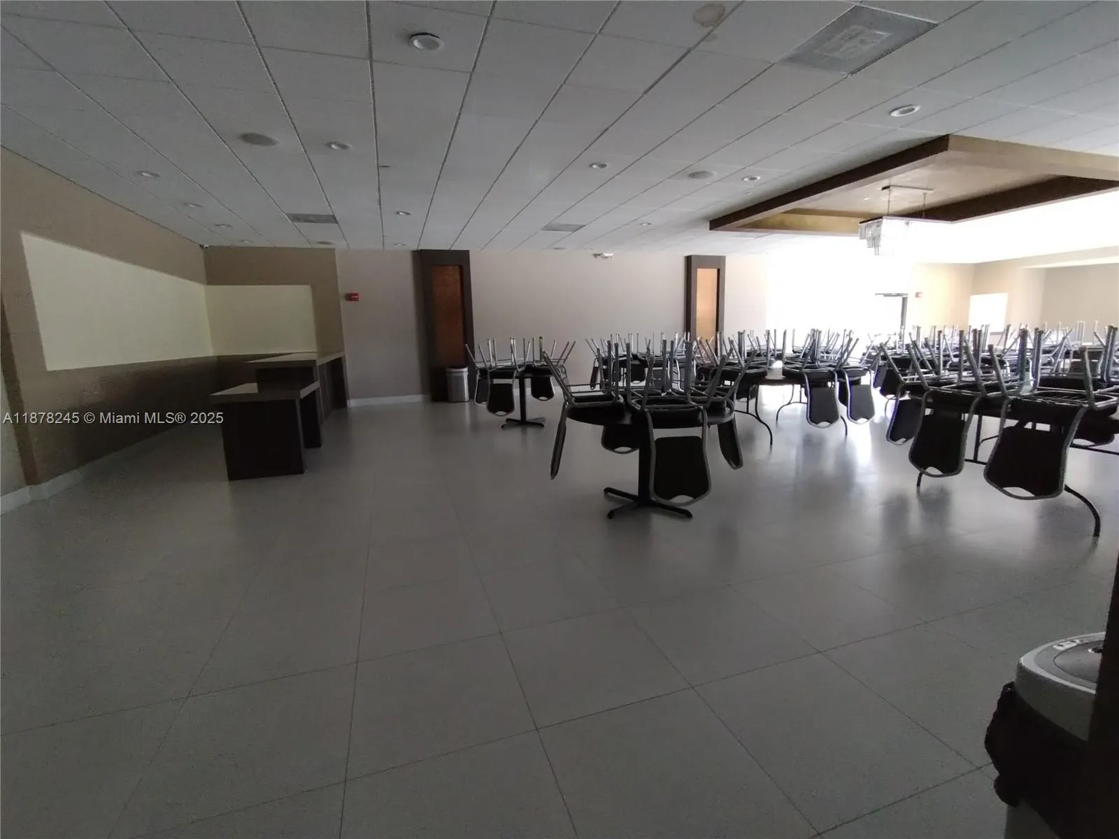 3625 N Country Club Dr, #1004