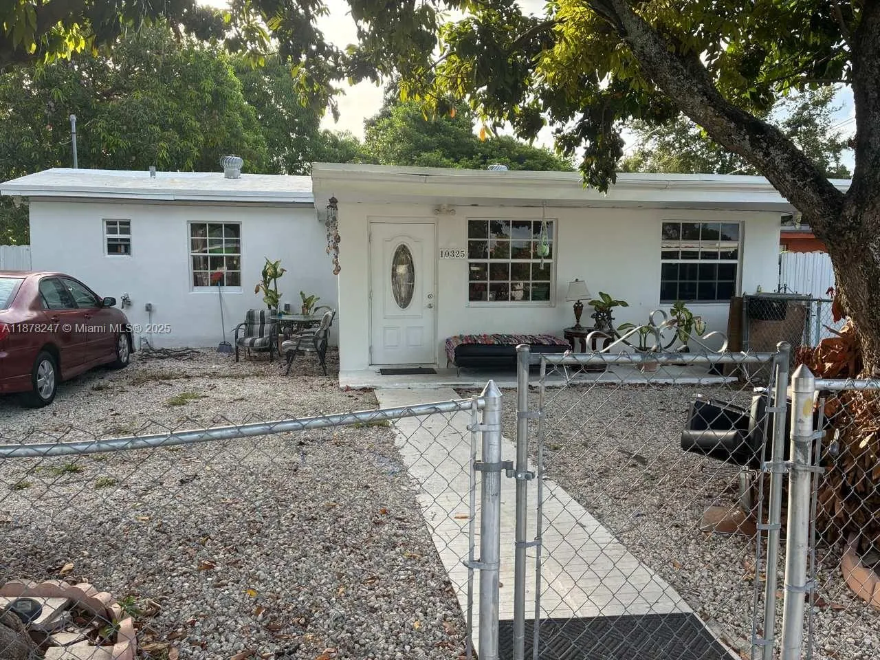 10325 NW 36th Ct