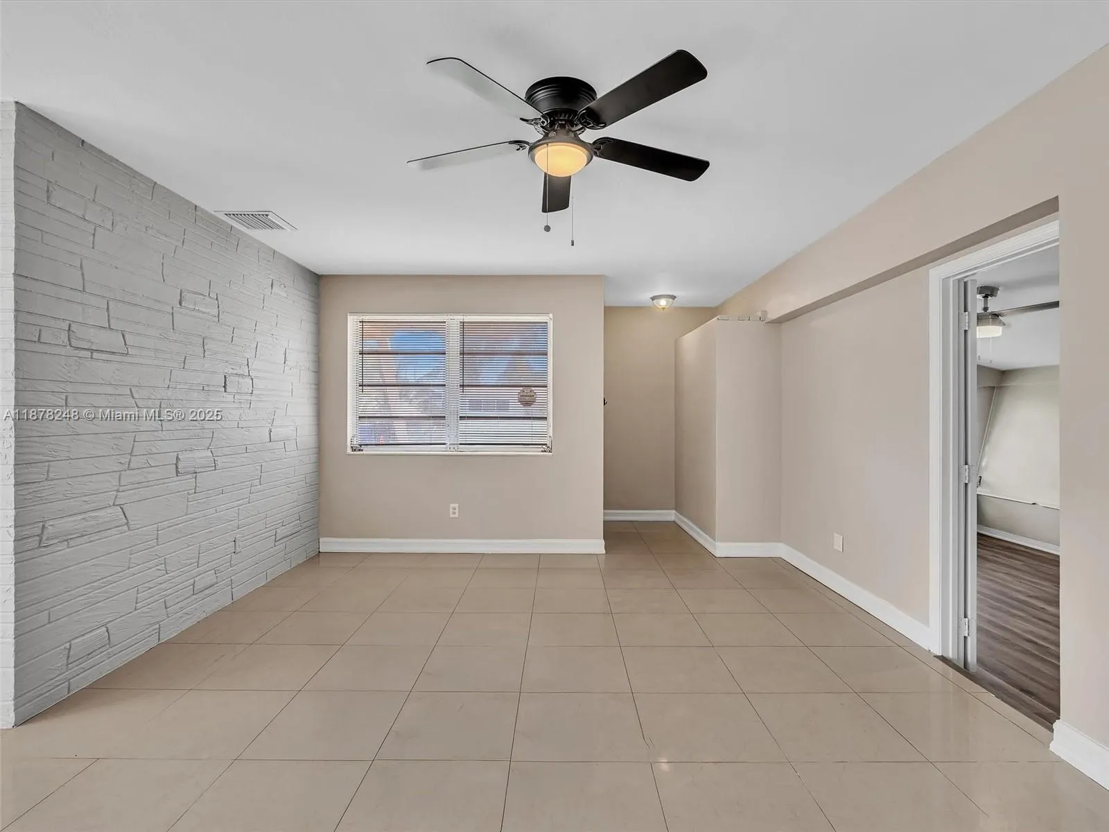 365 NE 171st Ter