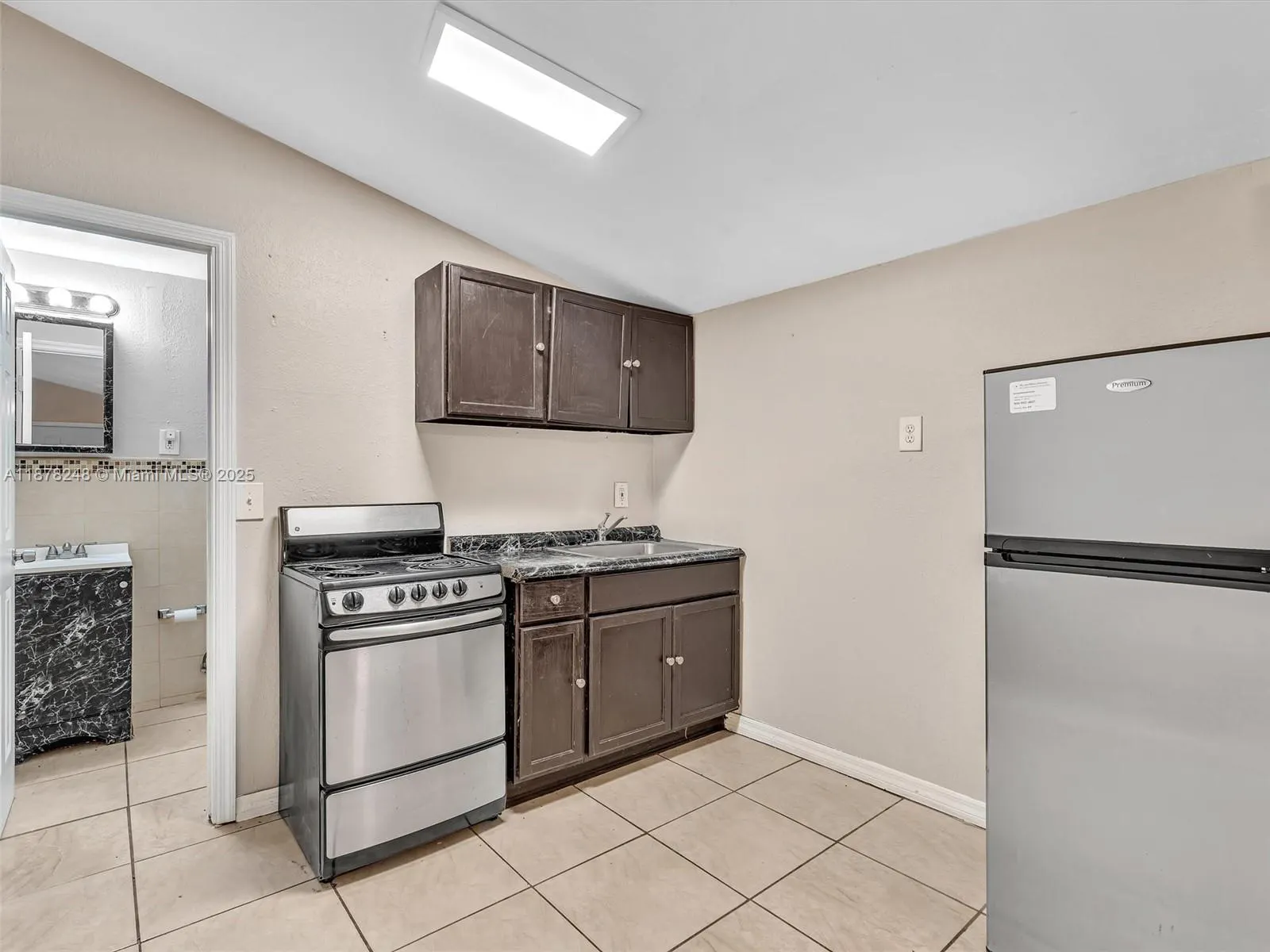 365 NE 171st Ter