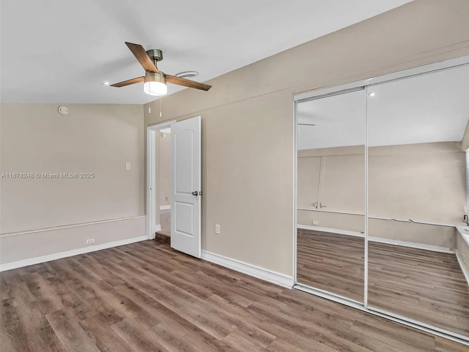 365 NE 171st Ter