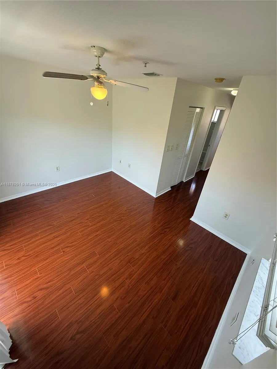 2082 NE 167th St, #2-104