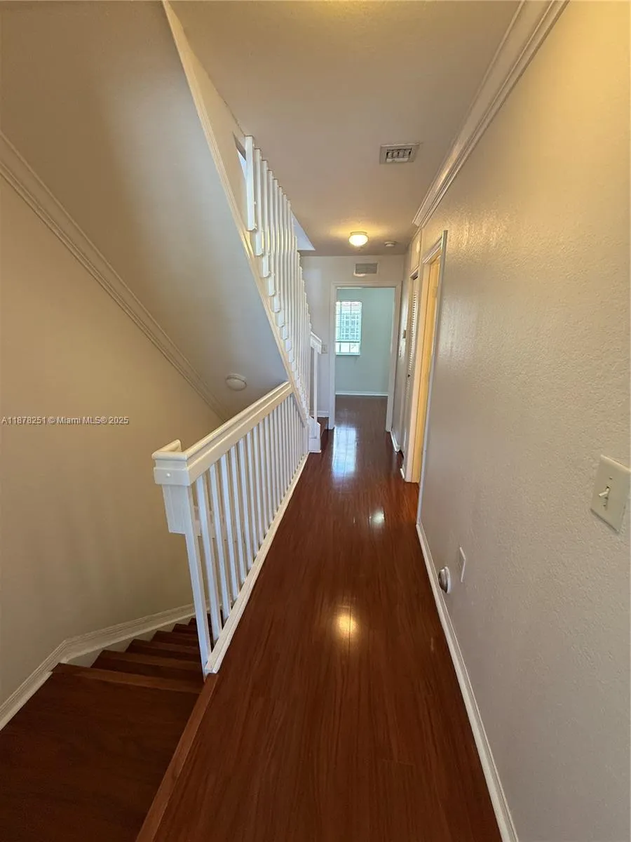 2082 NE 167th St, #2-104
