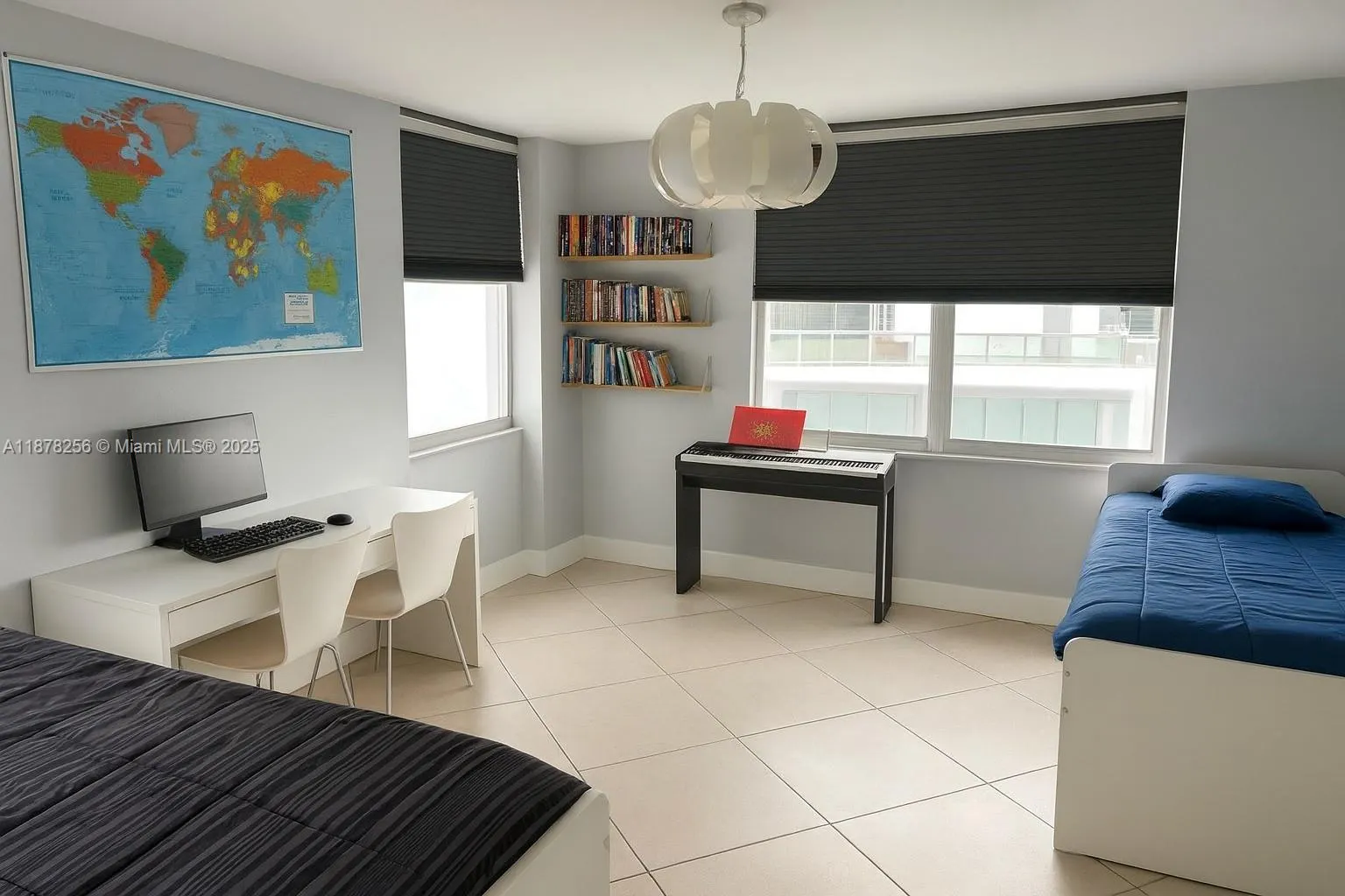 6039 Collins Ave, #828