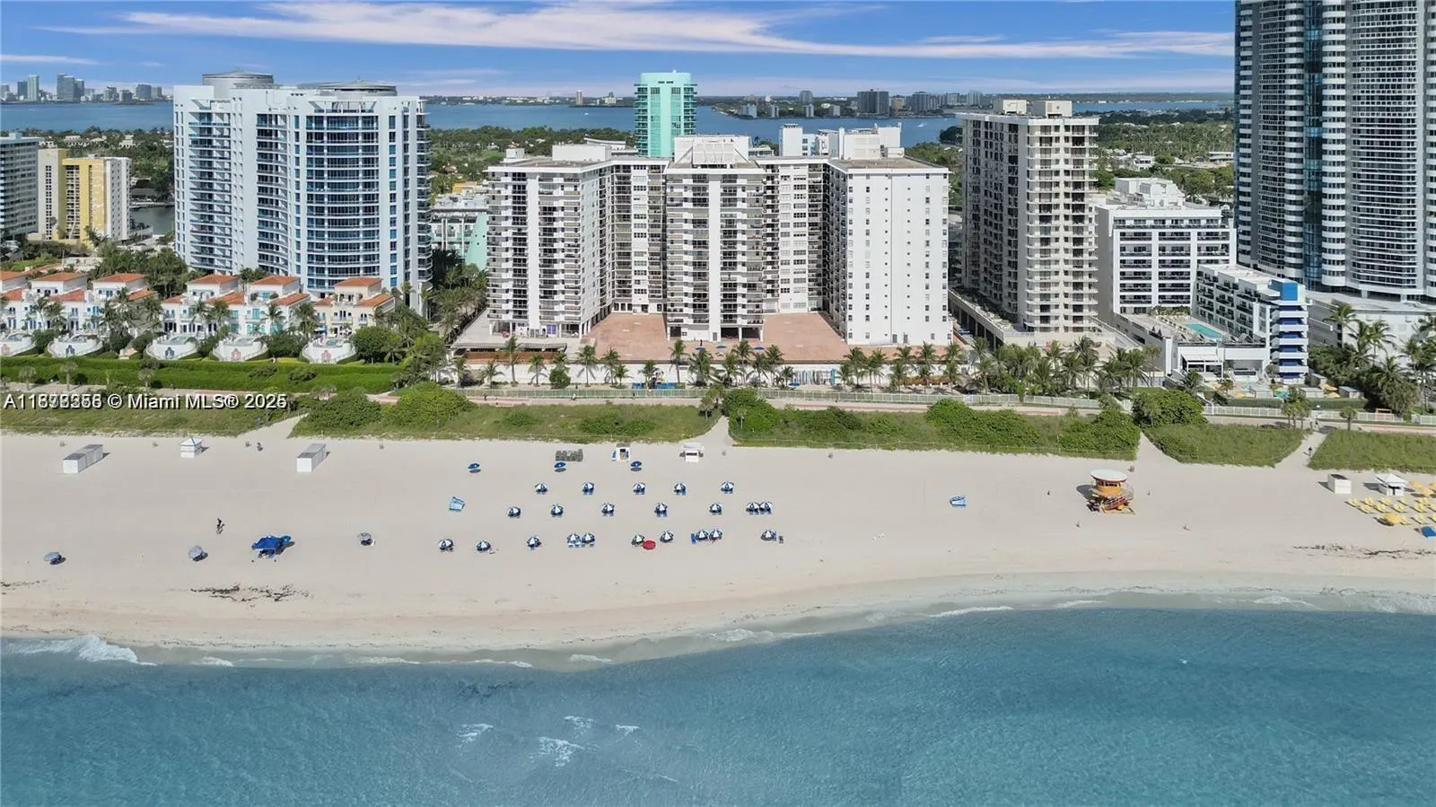 6039 Collins Ave, #828