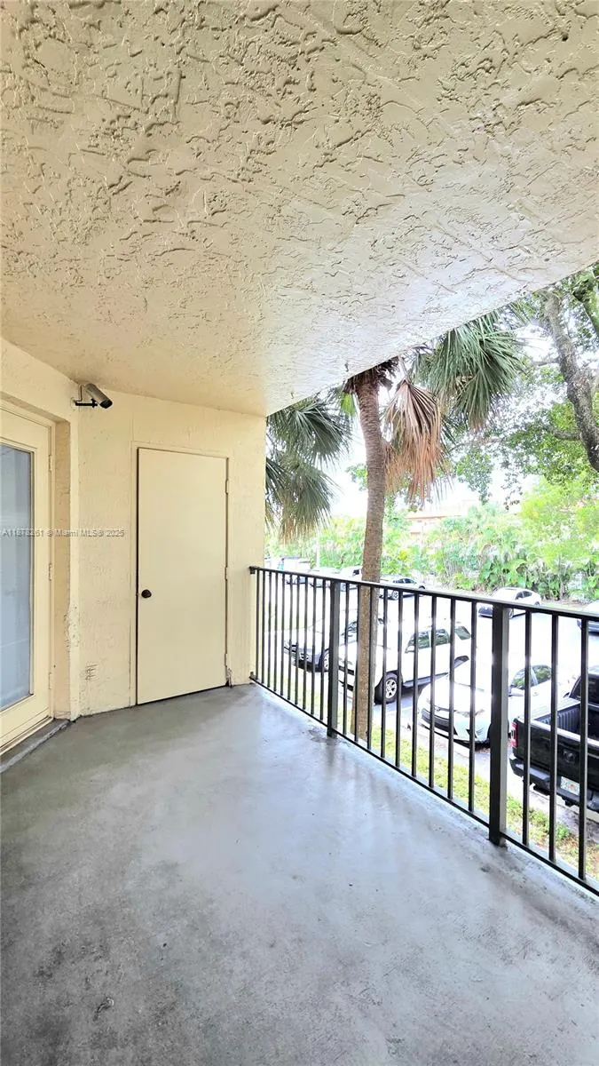 9999 Summerbreeze Dr, #805