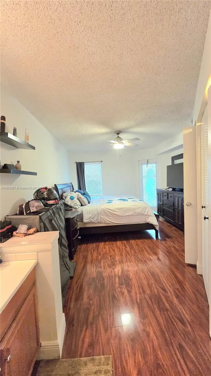 9999 Summerbreeze Dr, #805