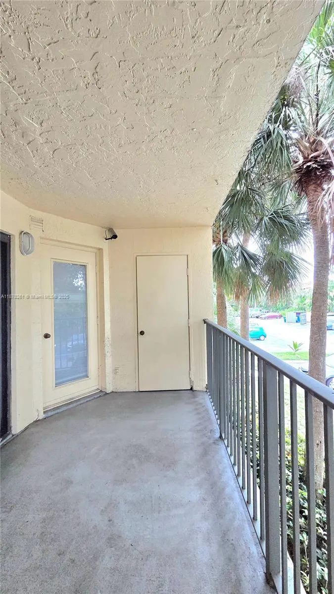 9999 Summerbreeze Dr, #805
