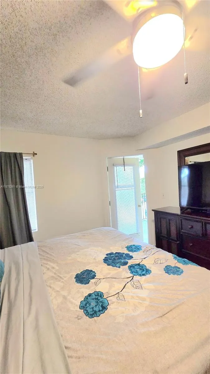 9999 Summerbreeze Dr, #805