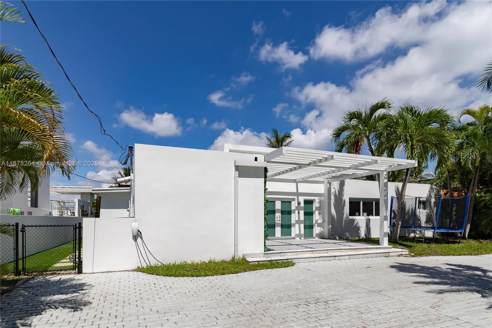 1215 N Biscayne Point Rd