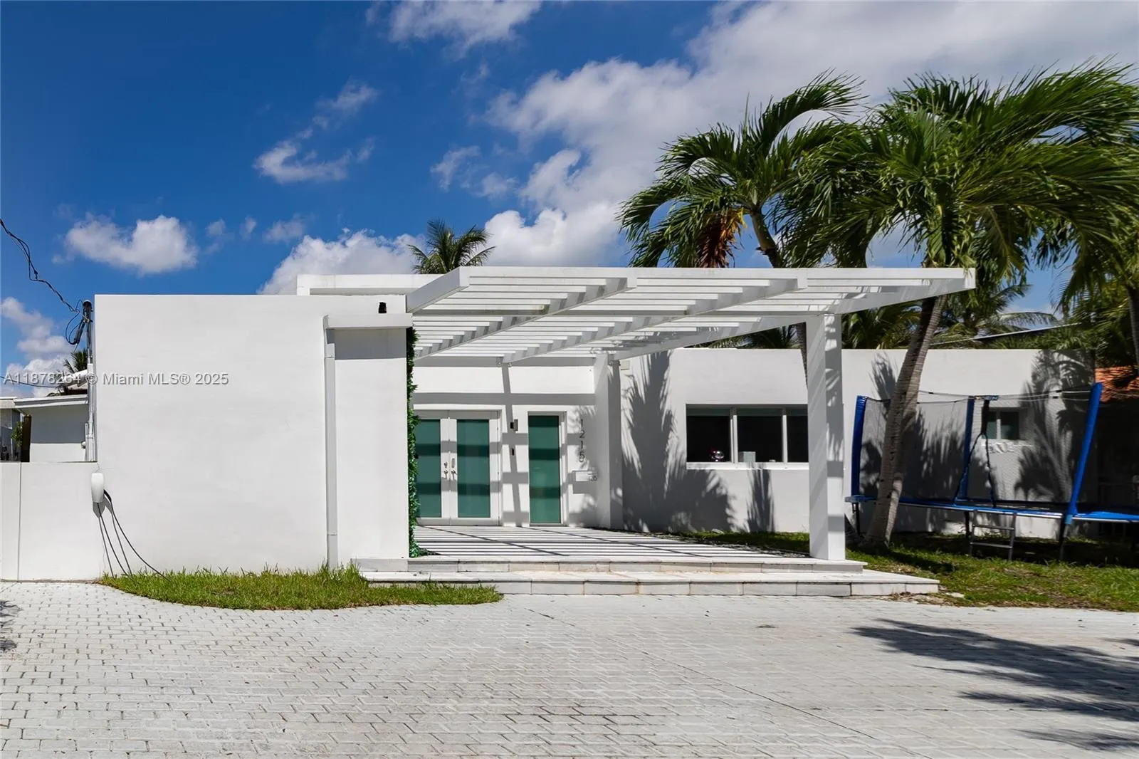 1215 N Biscayne Point Rd