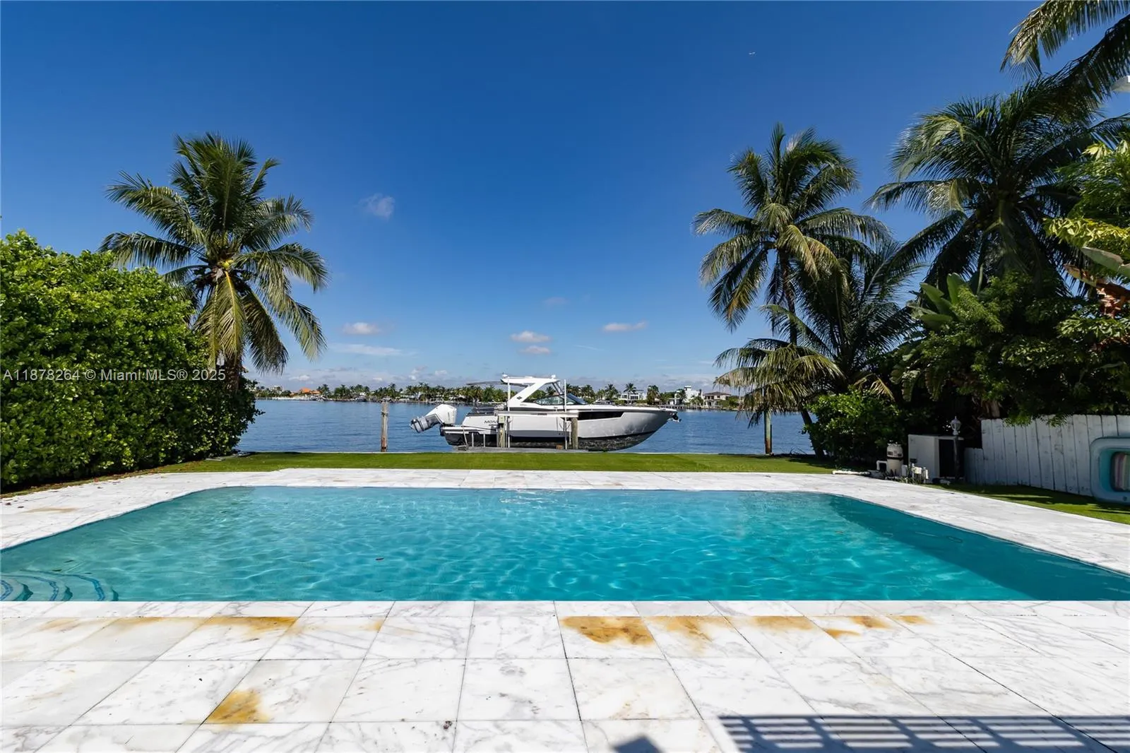 1215 N Biscayne Point Rd