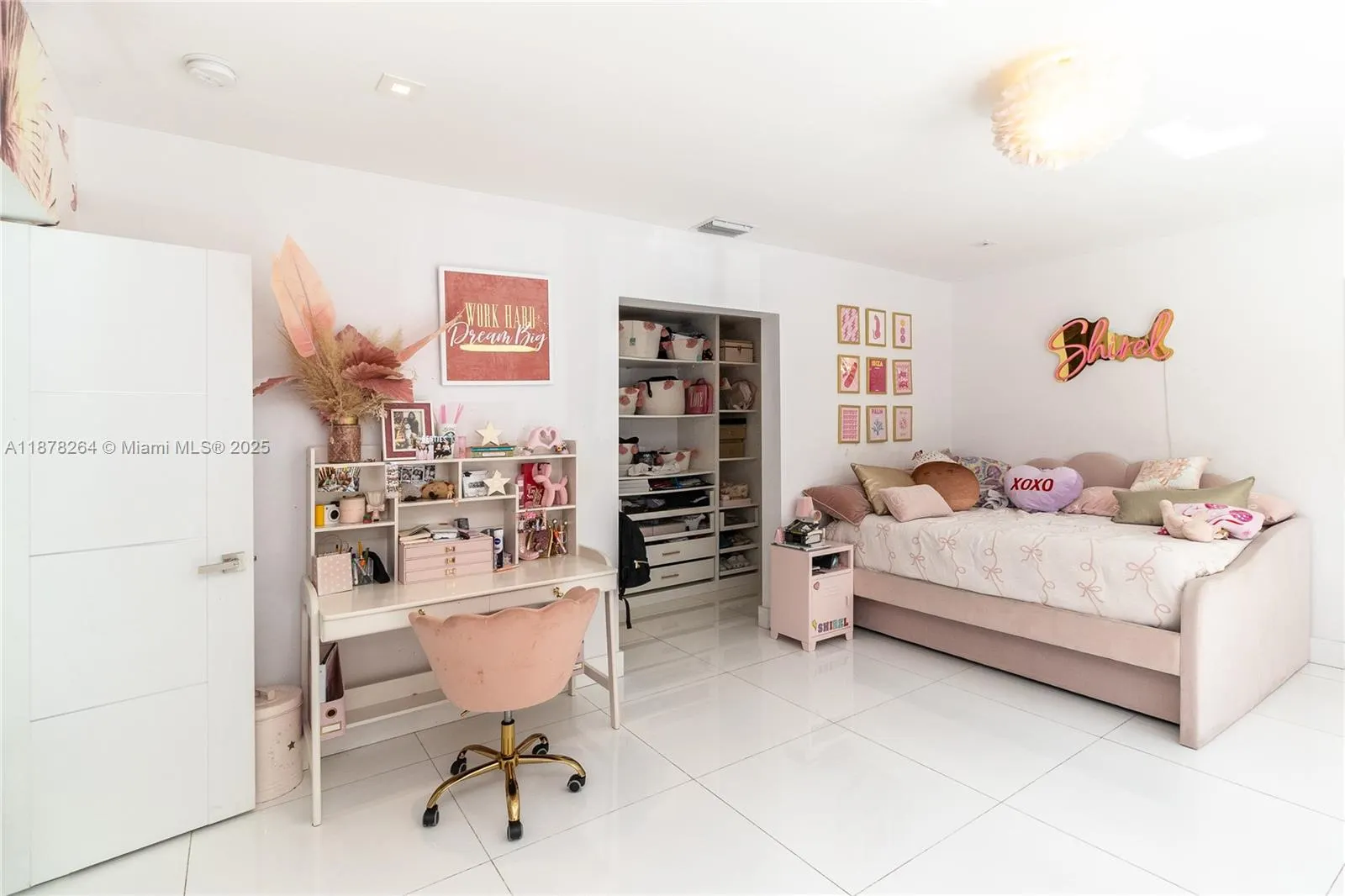 1215 N Biscayne Point Rd
