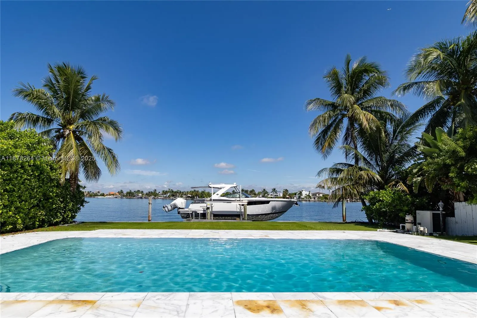 1215 N Biscayne Point Rd