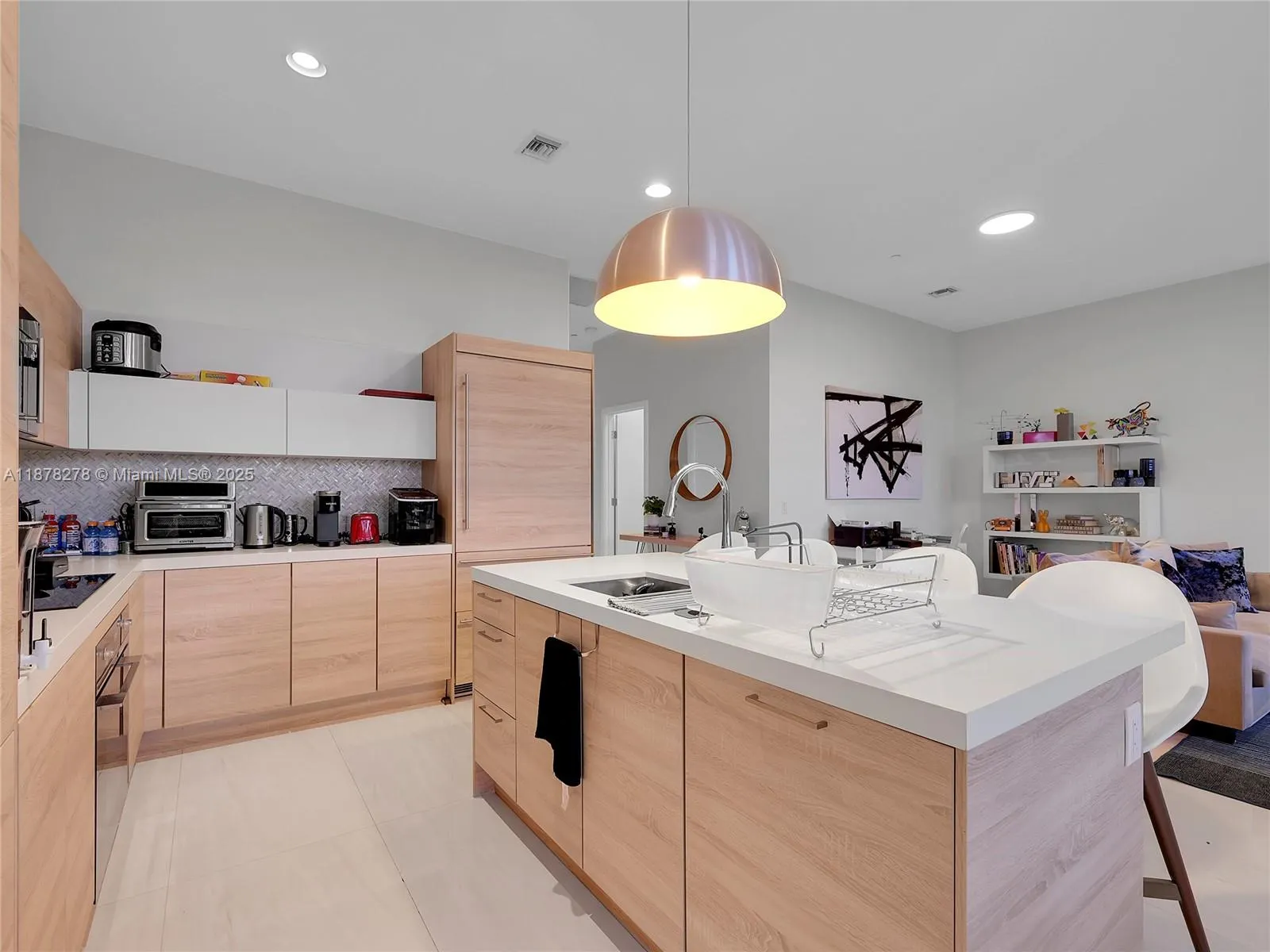 16385 Biscayne Blvd, #105