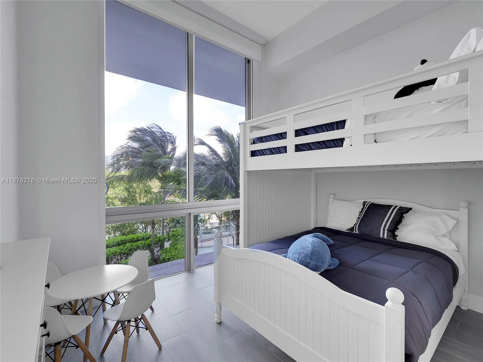 16385 Biscayne Blvd, #105