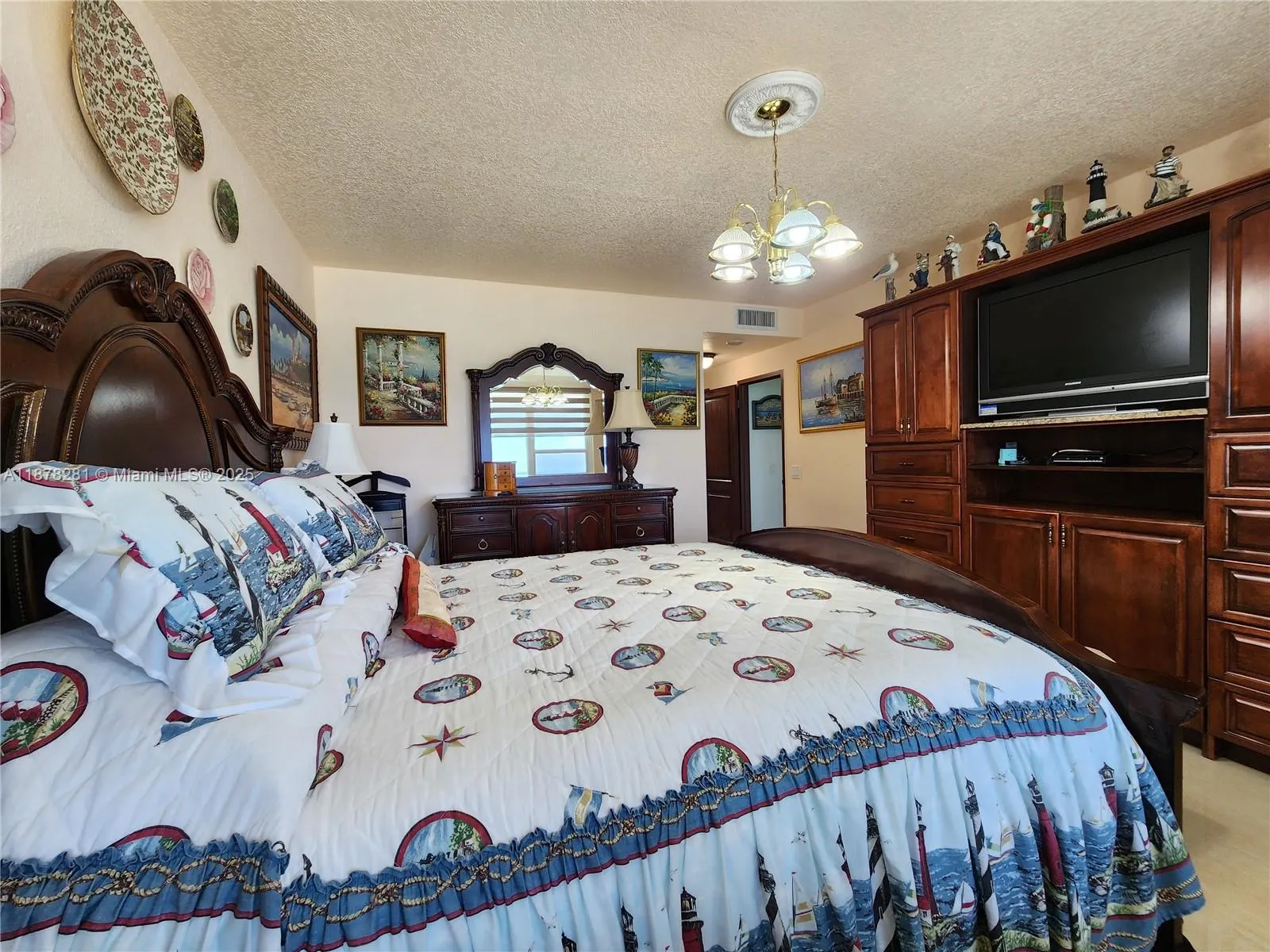 3505 S Ocean Dr, #1006