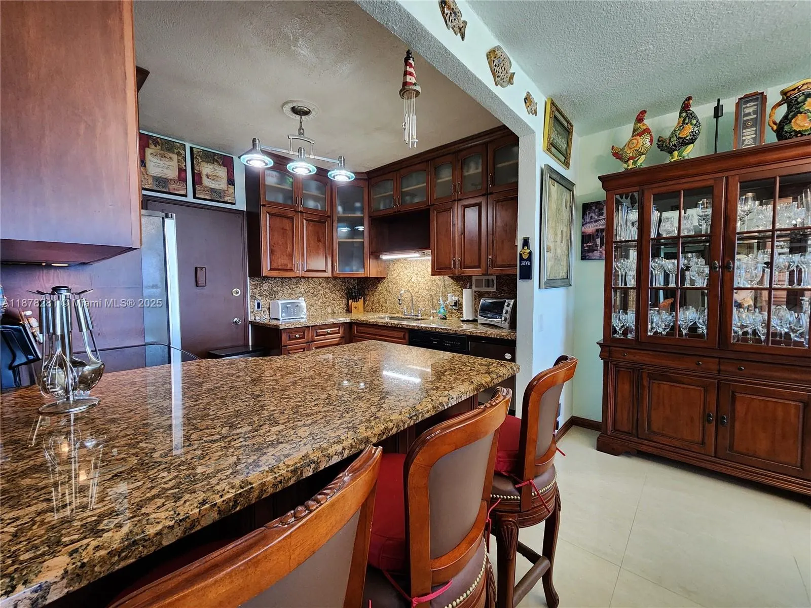 3505 S Ocean Dr, #1006