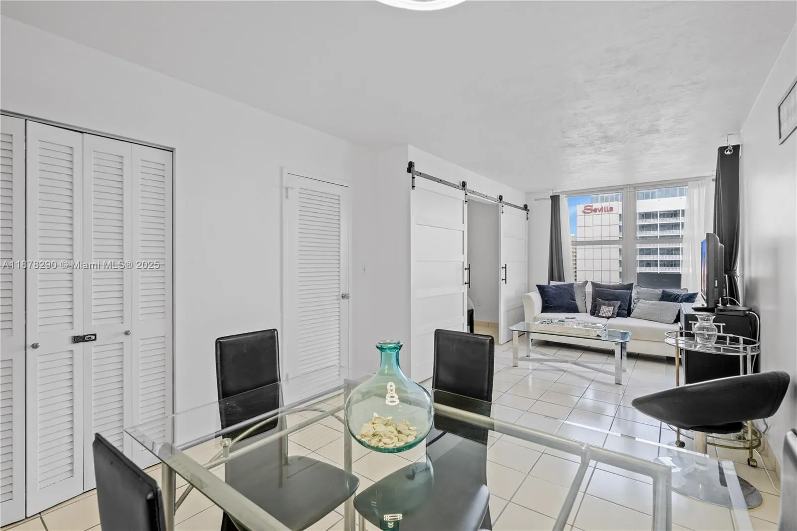 2899 Collins Ave, #1021