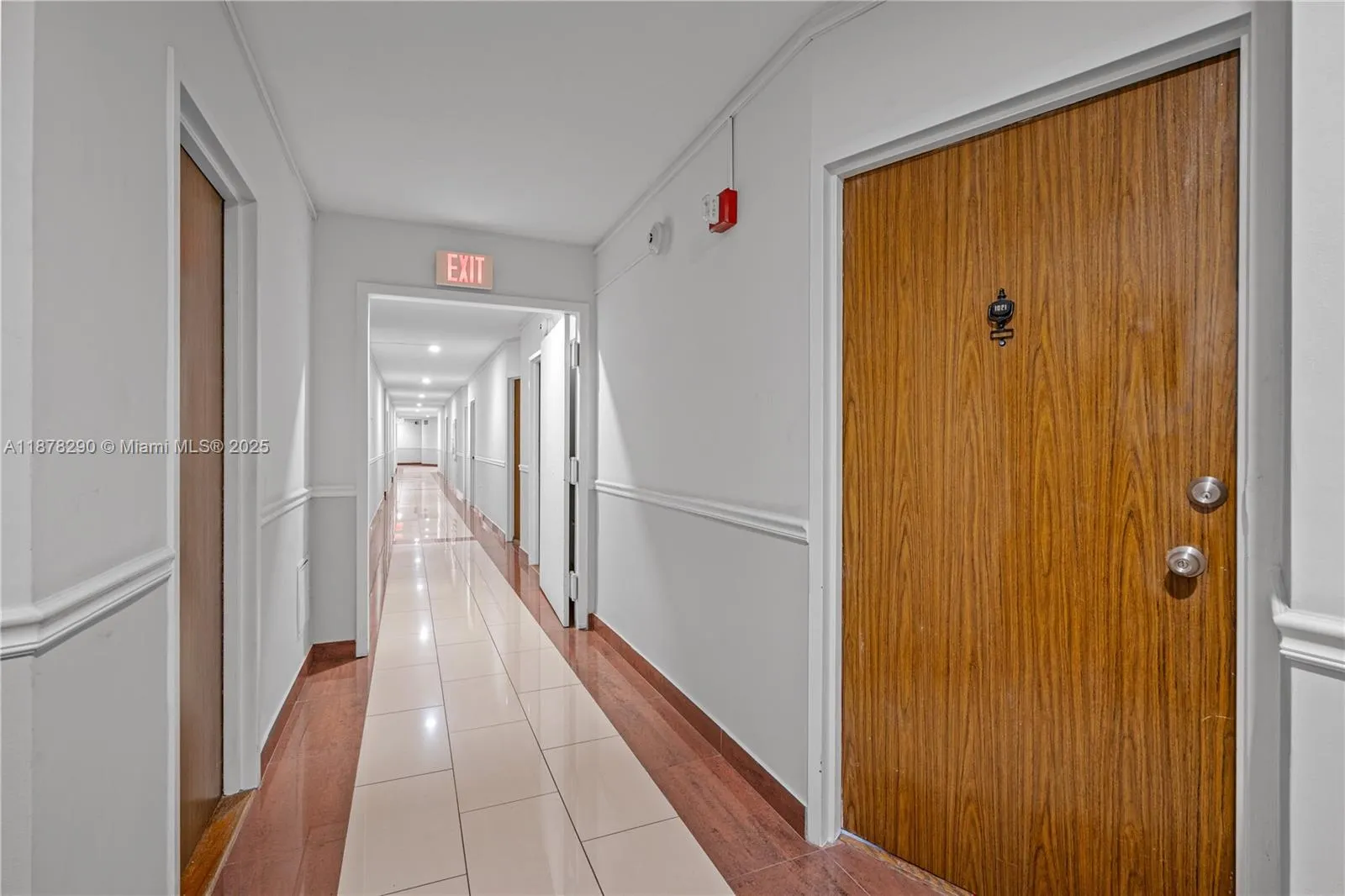 2899 Collins Ave, #1021