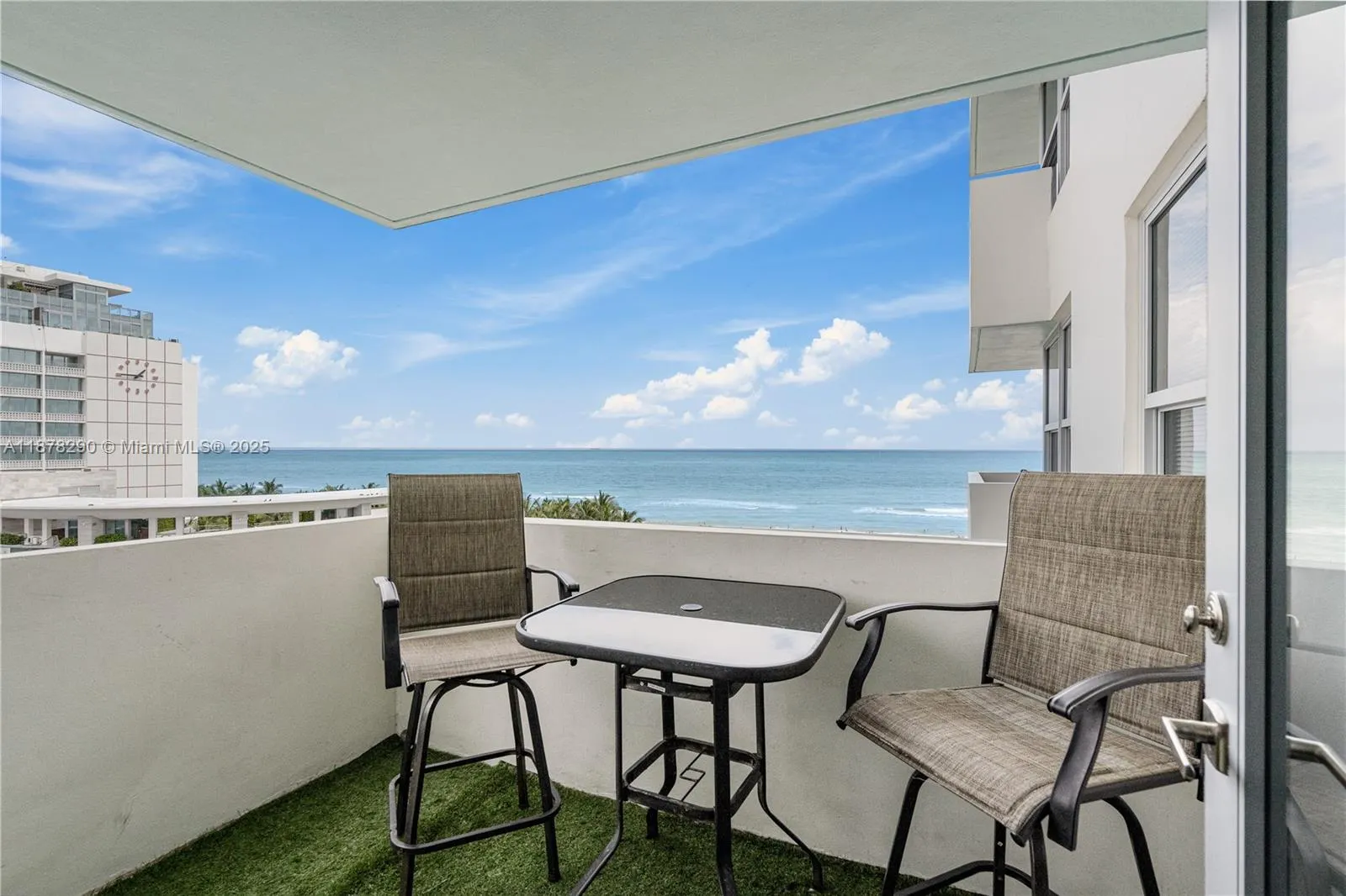 2899 Collins Ave, #1021