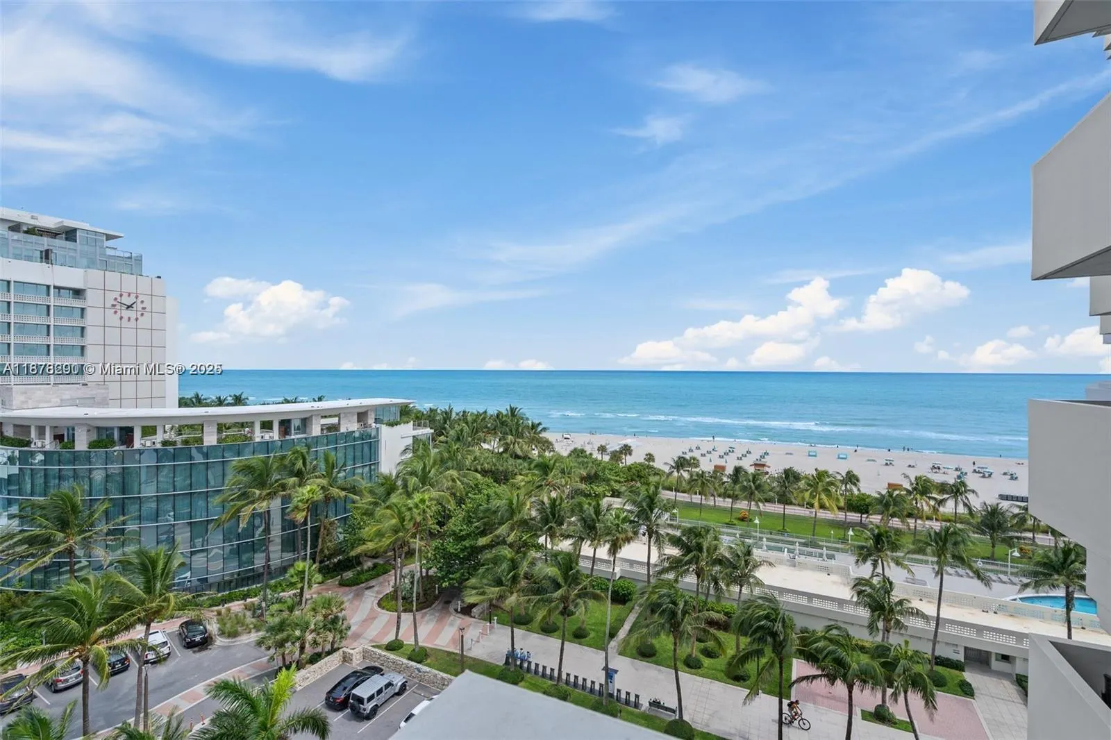 2899 Collins Ave, #1021
