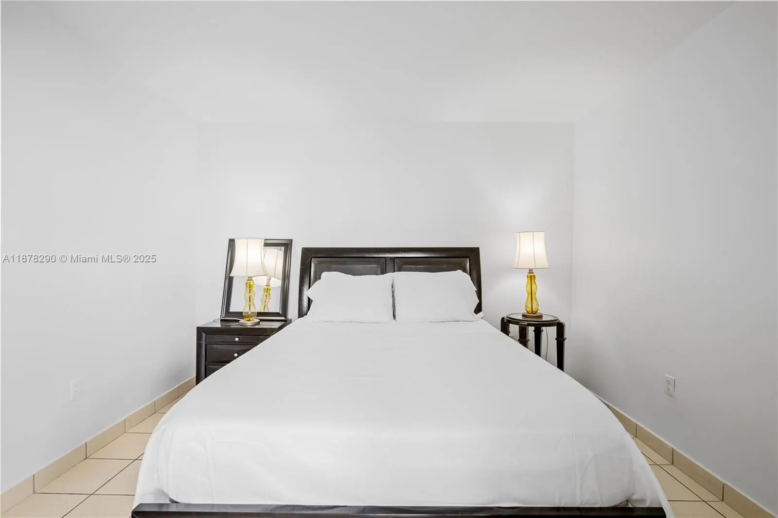 2899 Collins Ave, #1021