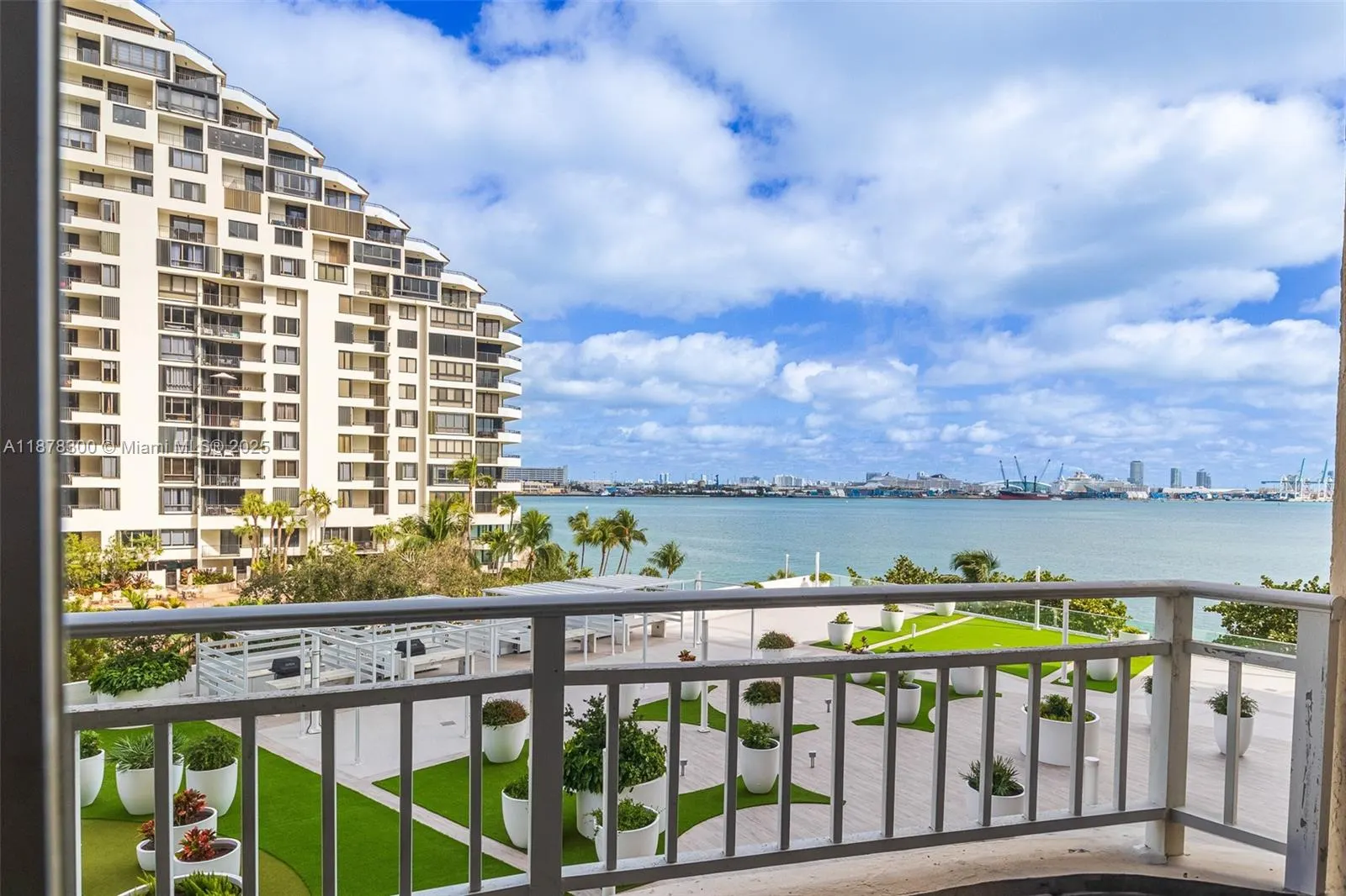 770 Claughton Island Dr, #609