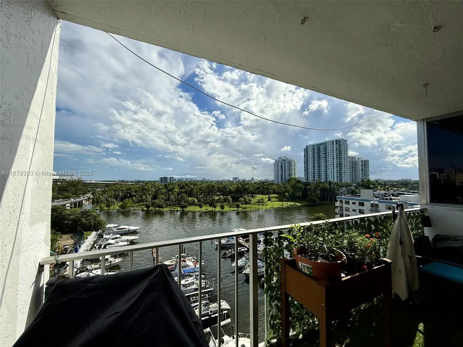 1700 NW N River Dr, #908