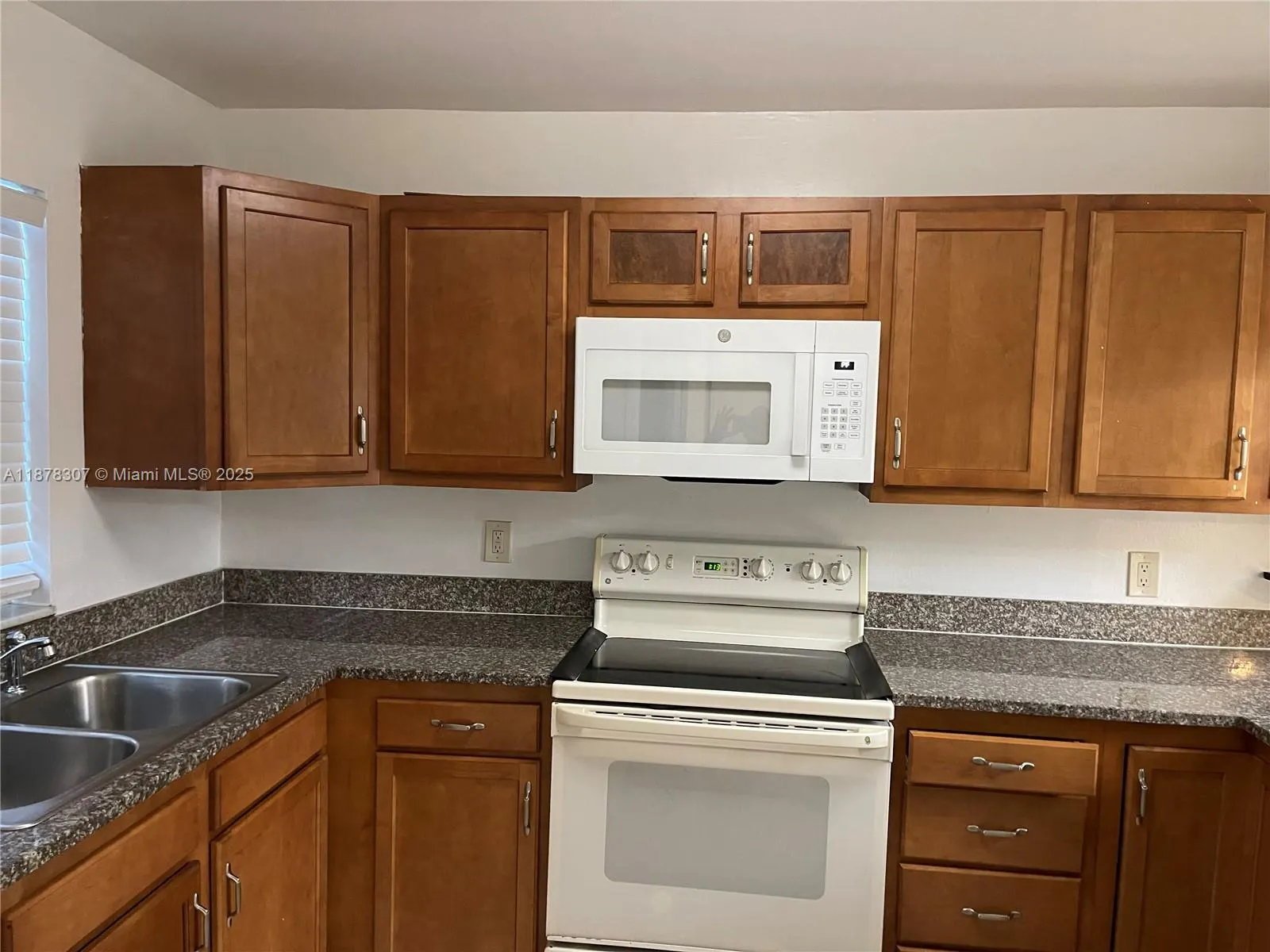 9461 Evergreen Pl, #403