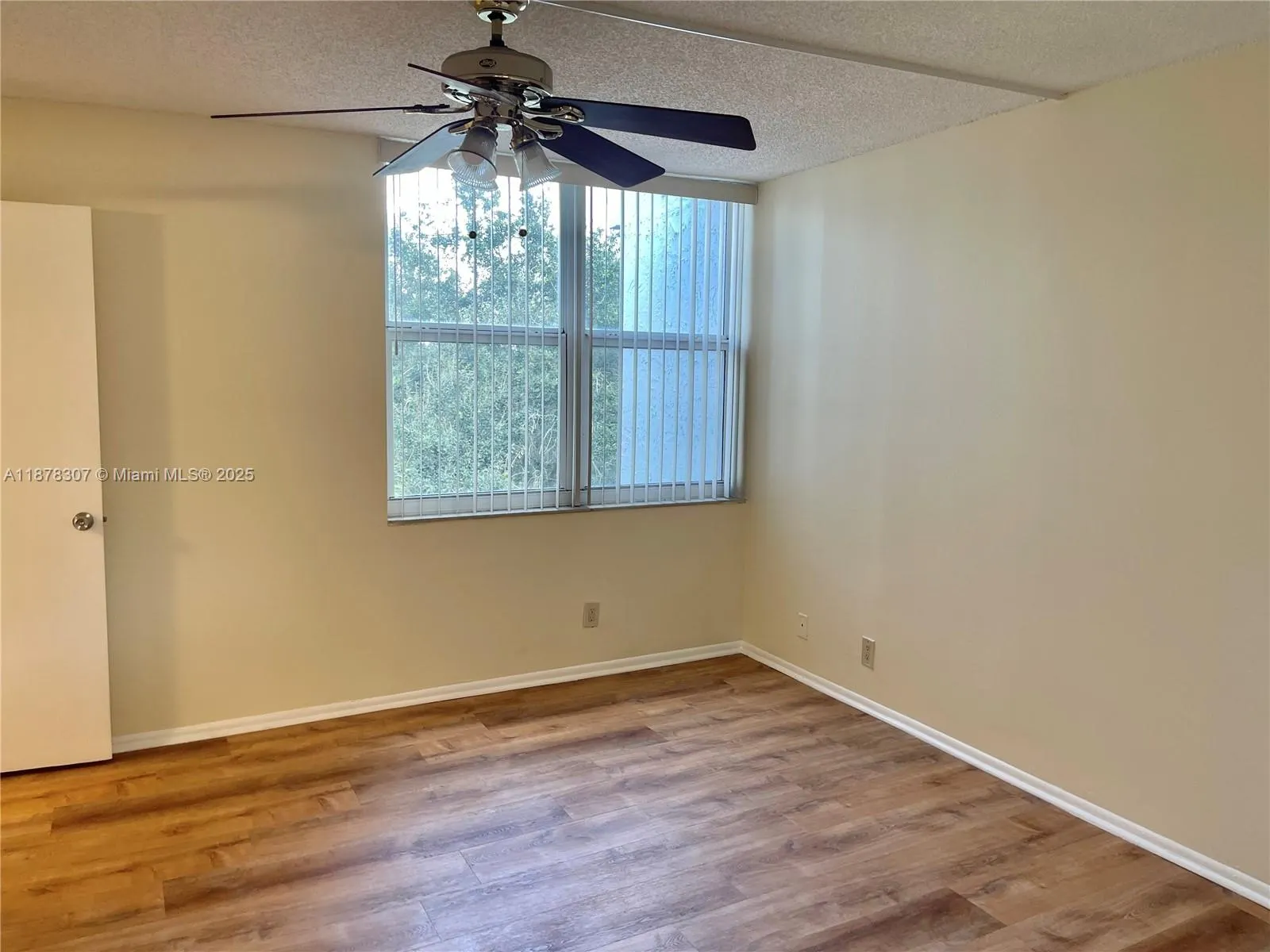 9461 Evergreen Pl, #403