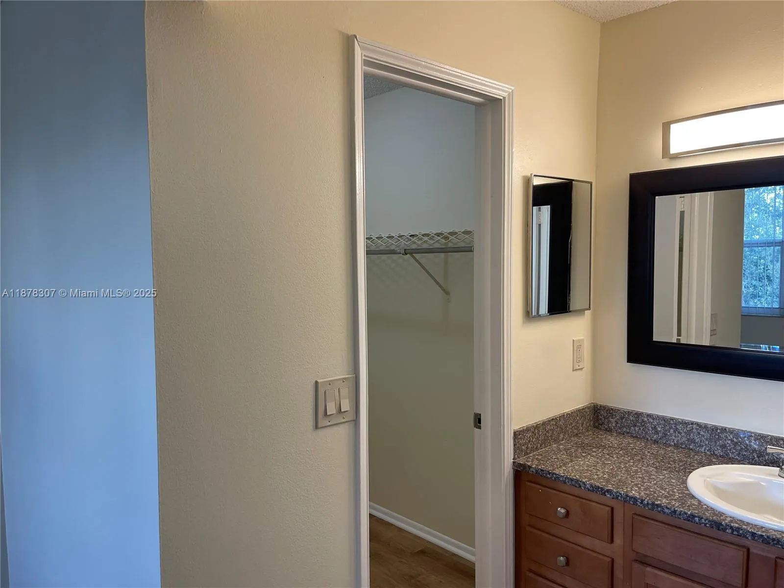 9461 Evergreen Pl, #403