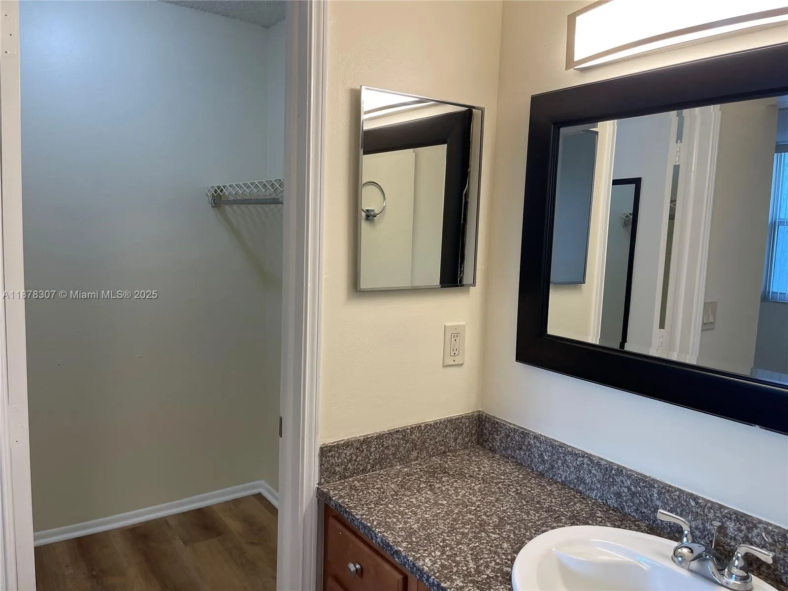 9461 Evergreen Pl, #403