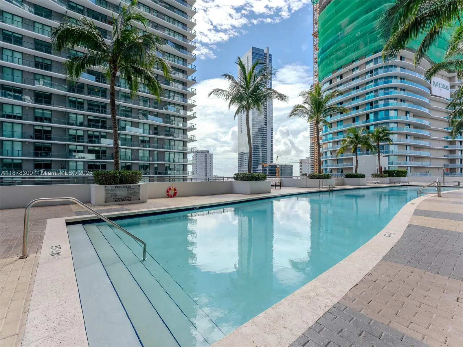60 SW 13th St, #2211