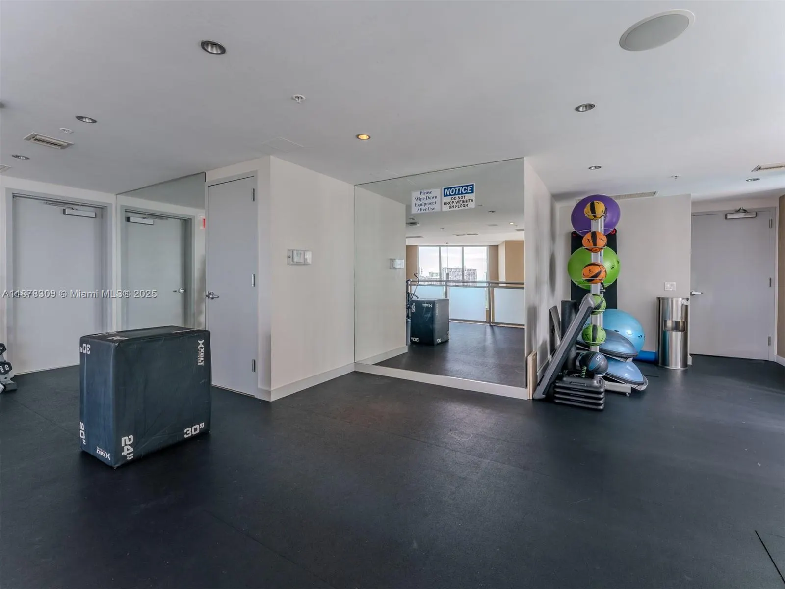 60 SW 13th St, #2211