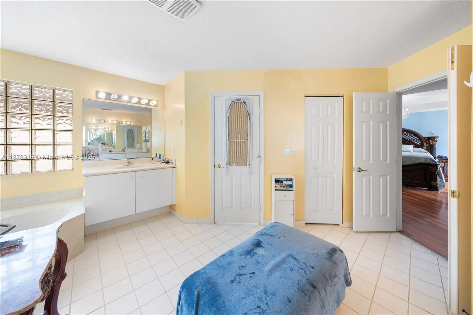 1443 SW 161st Ave