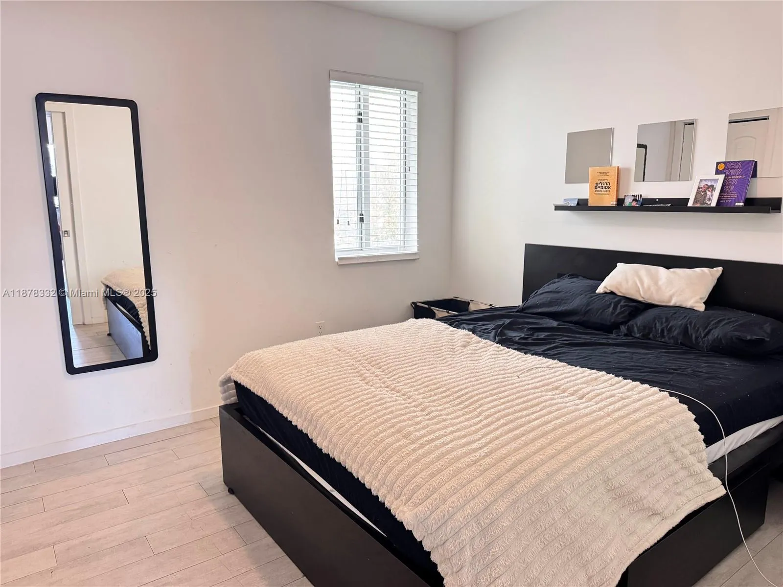 1601 Meridian Ave, #208