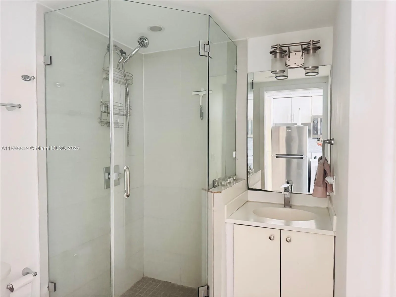 1601 Meridian Ave, #208