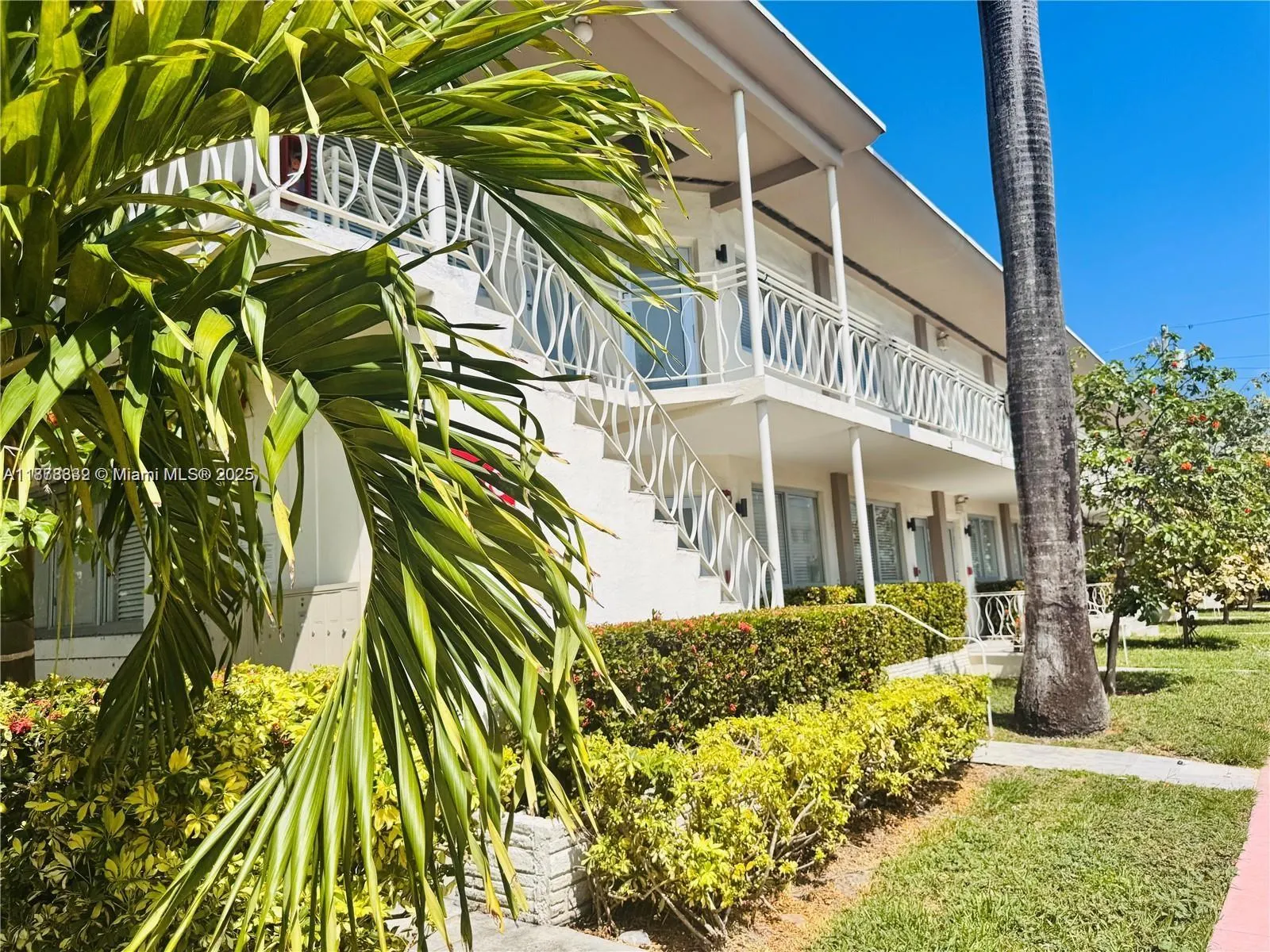 1601 Meridian Ave, #208
