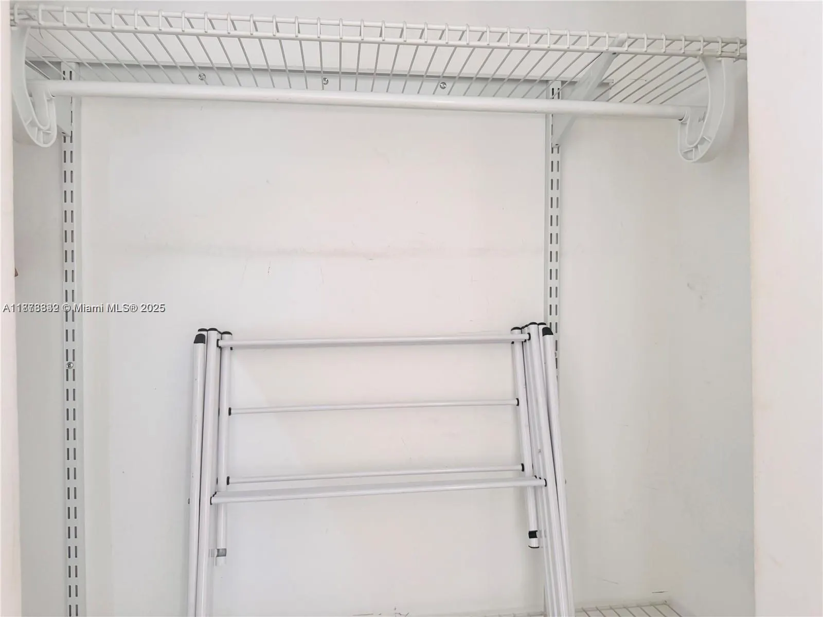 1601 Meridian Ave, #208