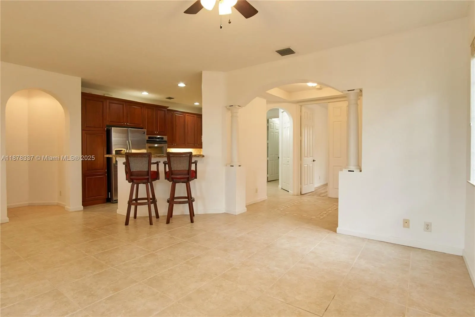 2707 Center Ct Dr, #1-15