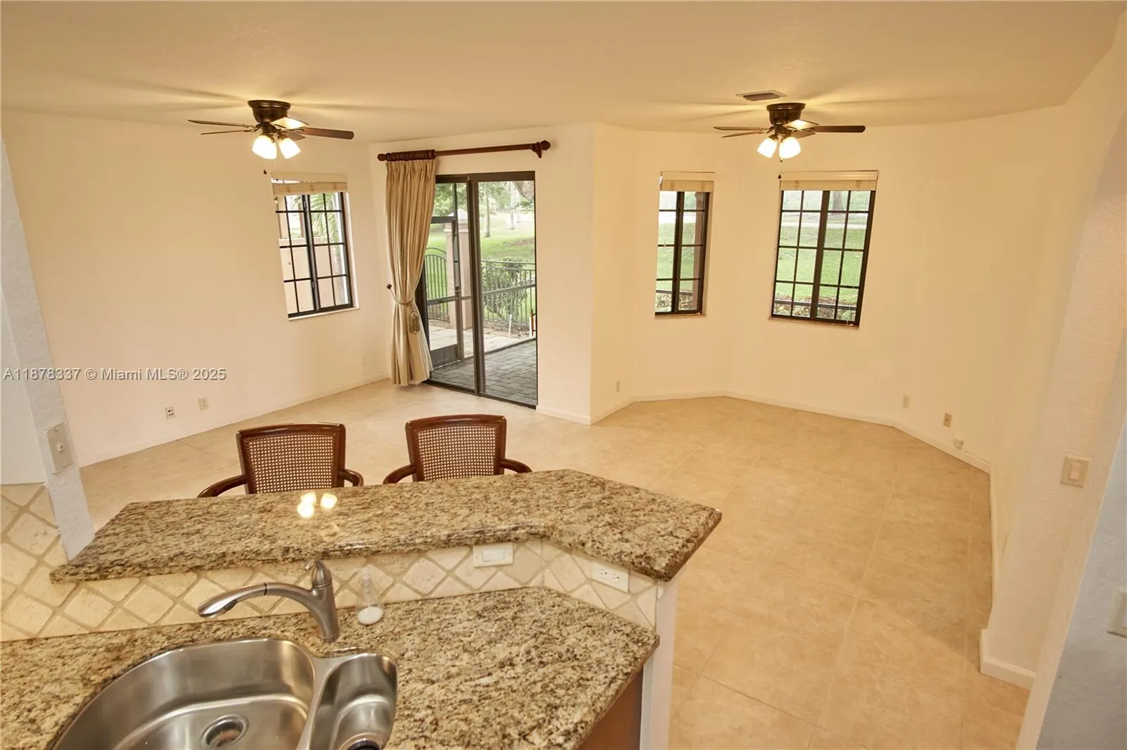 2707 Center Ct Dr, #1-15
