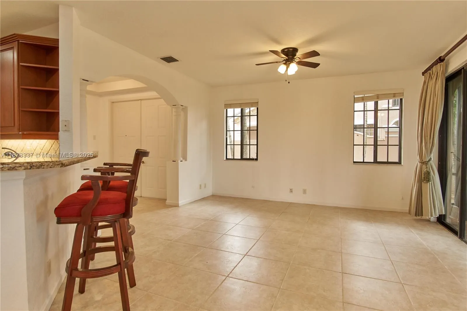 2707 Center Ct Dr, #1-15