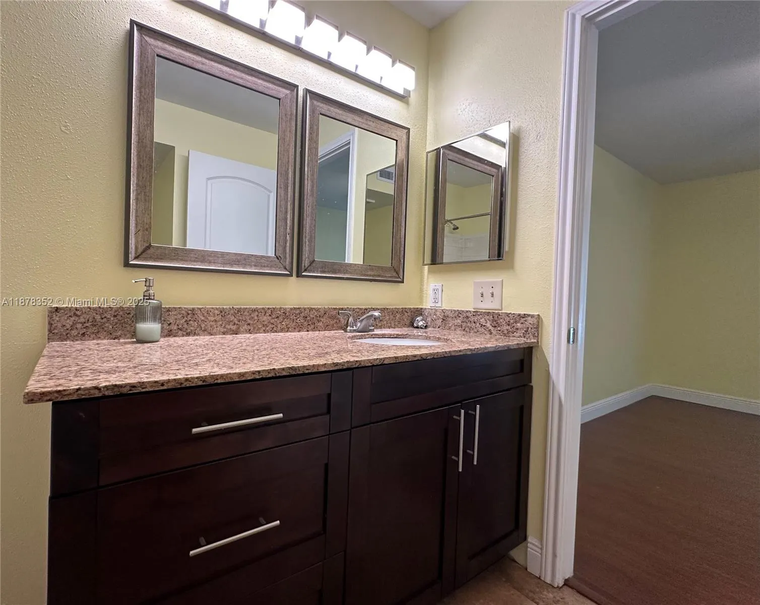 2627 NW 33rd St, #2209