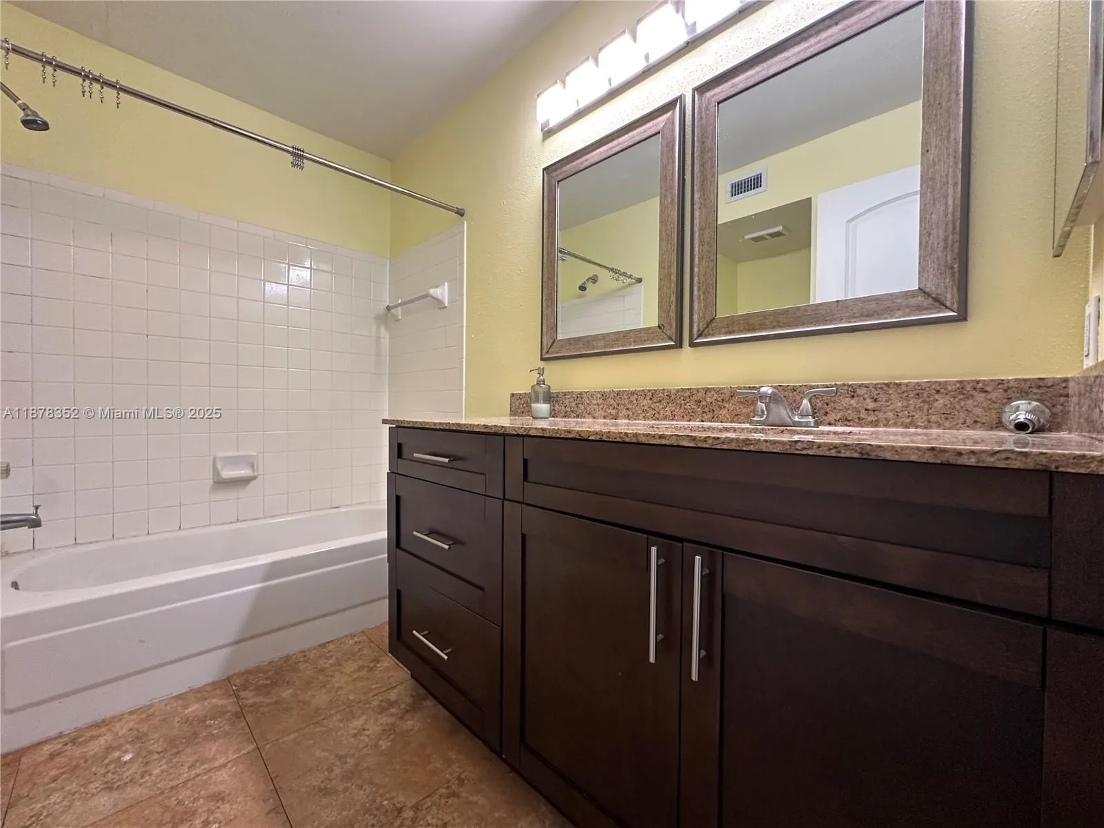 2627 NW 33rd St, #2209