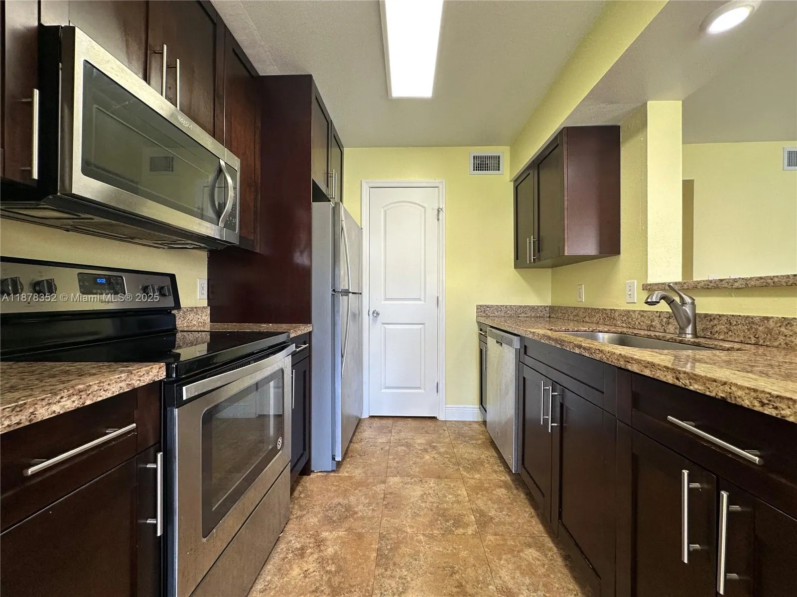 2627 NW 33rd St, #2209