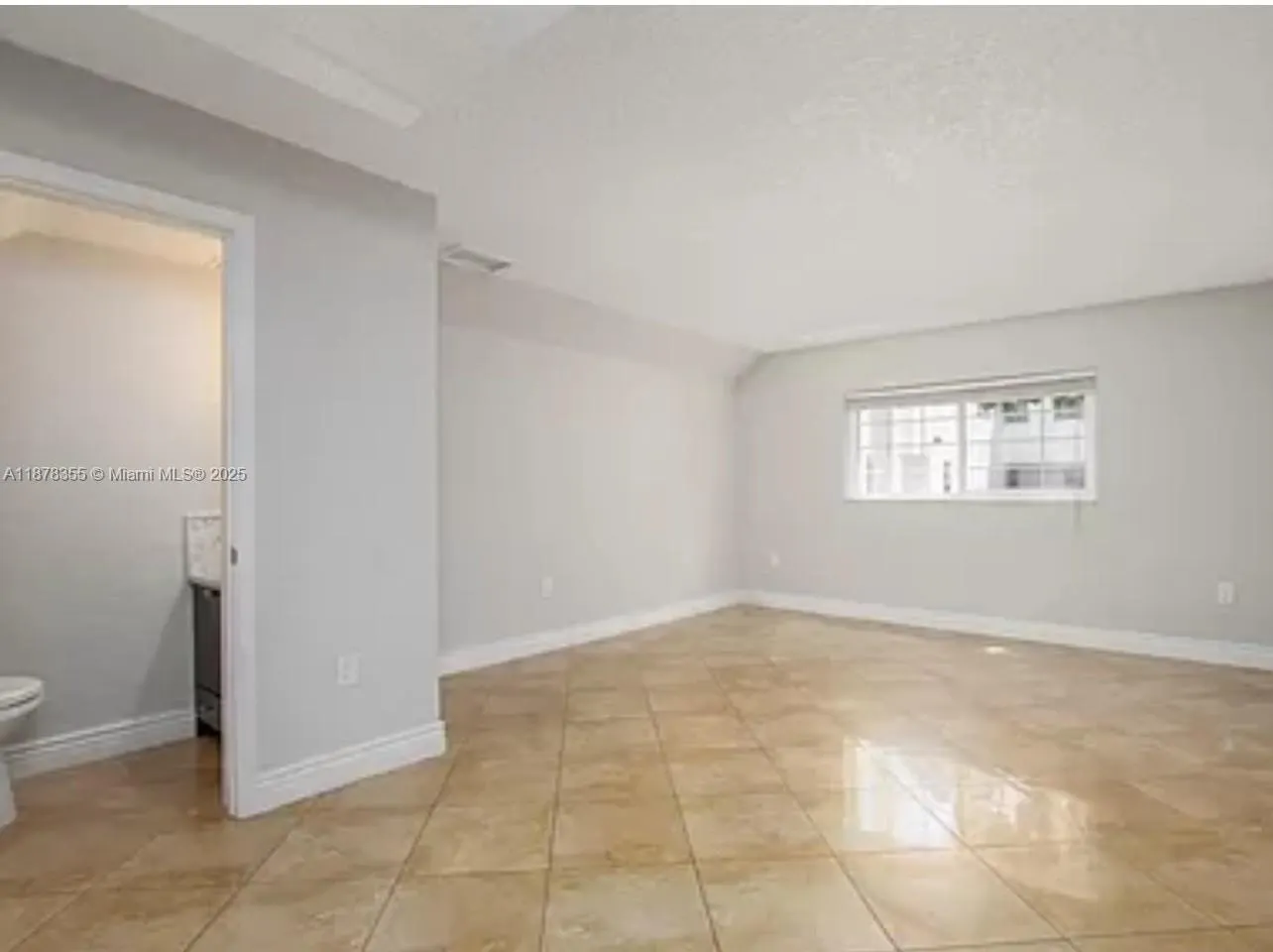 633 NE 2nd Ave, #8